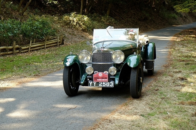 a-AXT110259.jpg